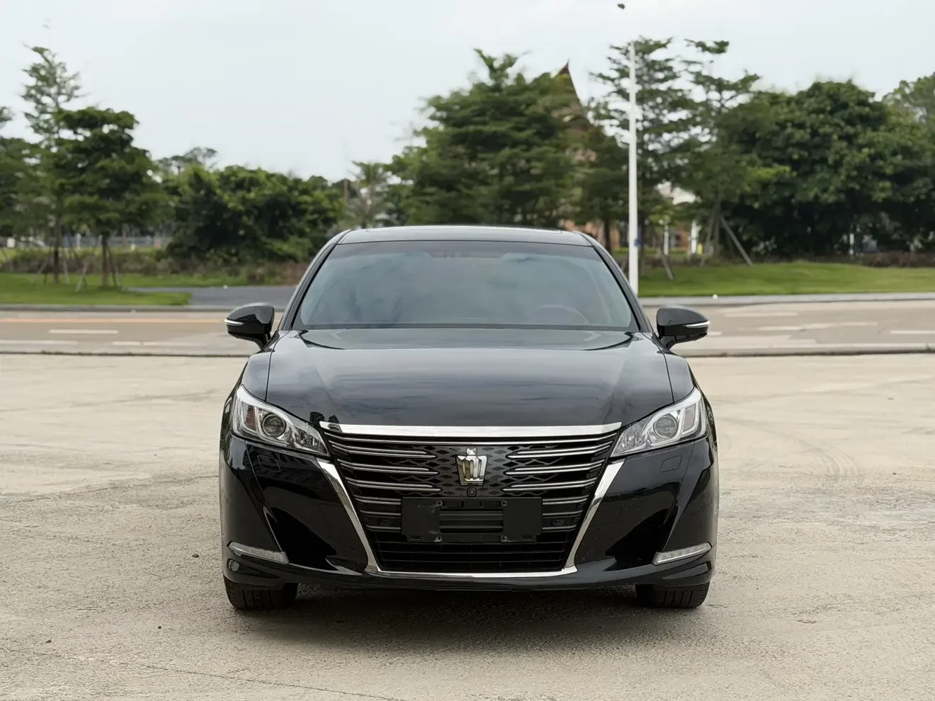 Toyota crown