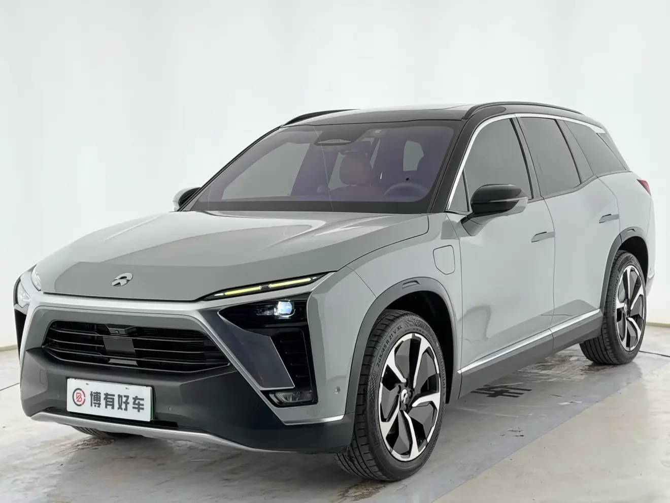 NIO ES8