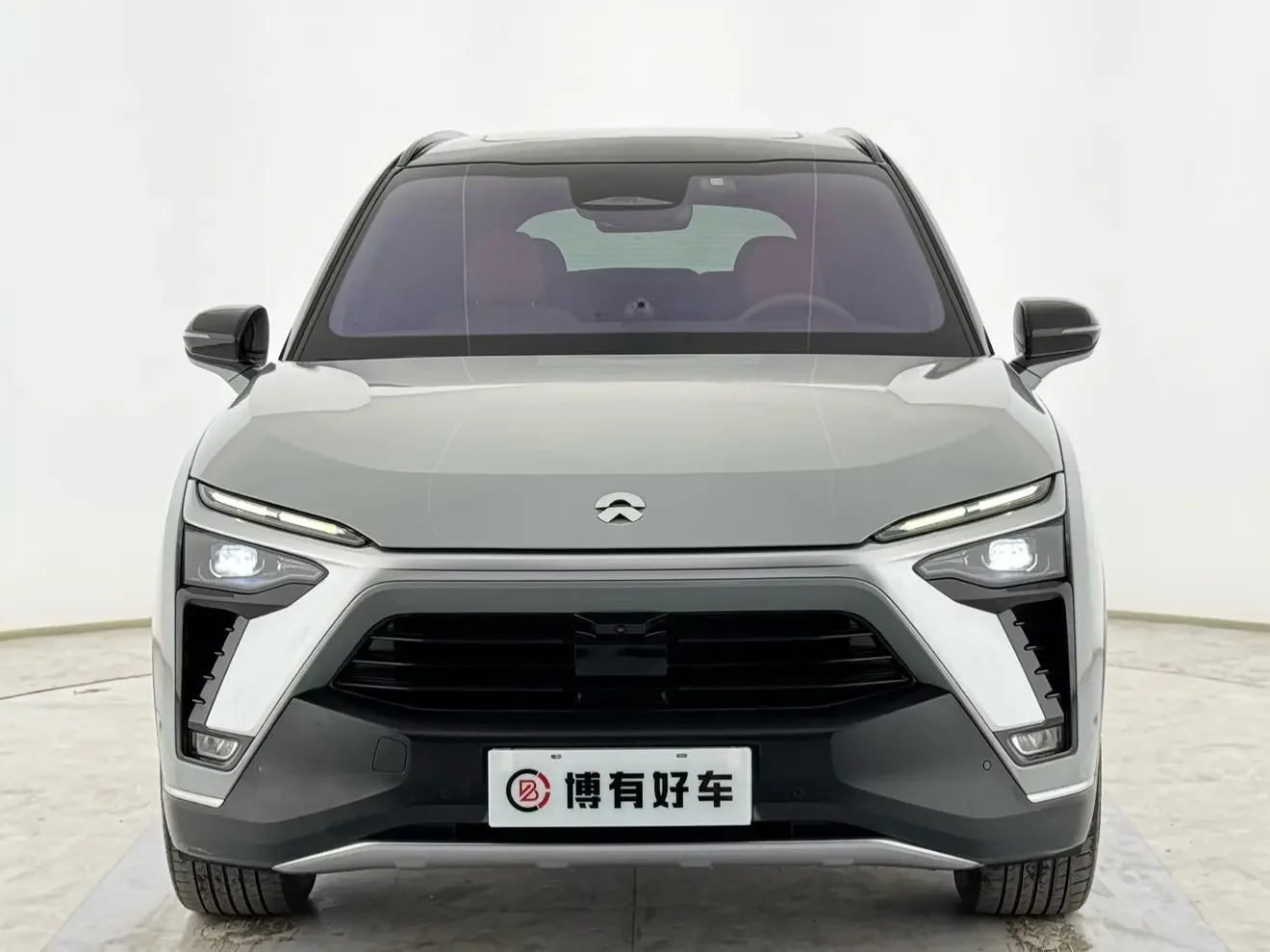 NIO ES8
