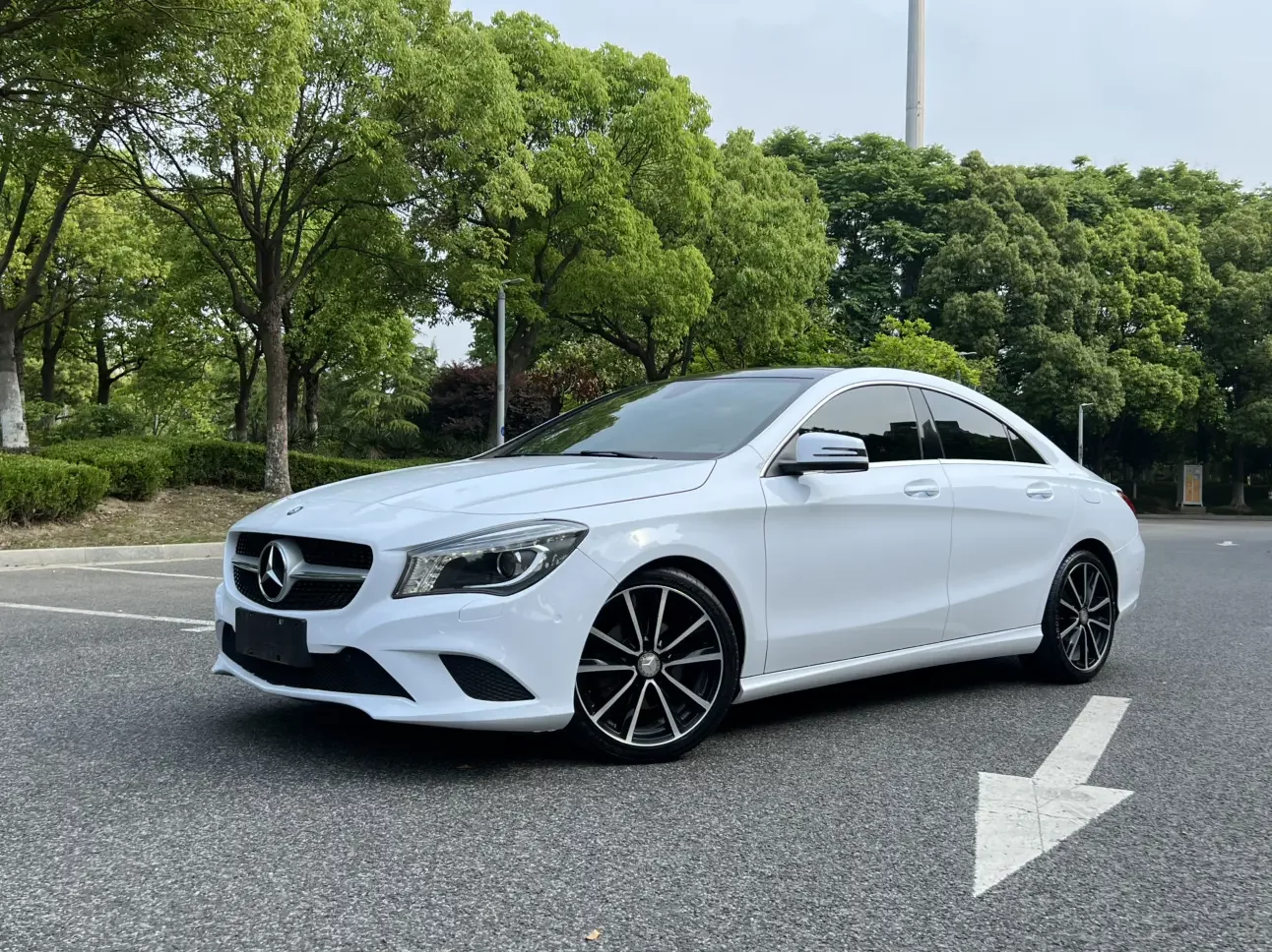Mercedes-Benz CLA (Imported)