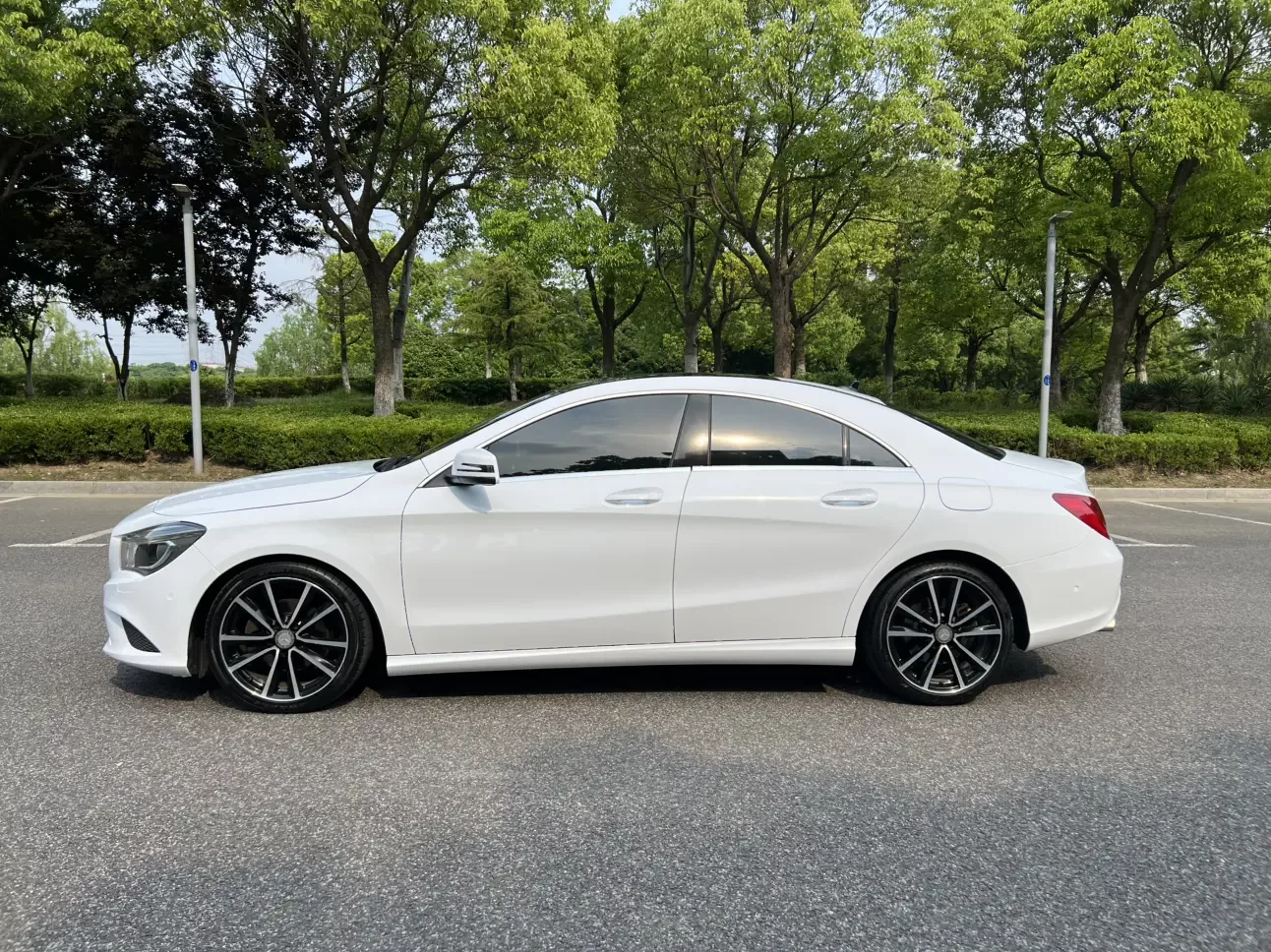 Mercedes-Benz CLA (Imported)