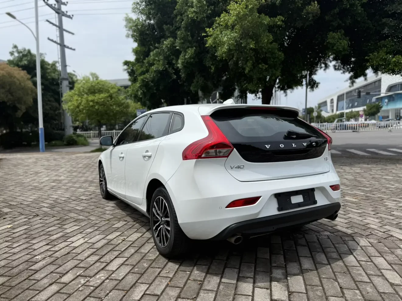 Volvo V40