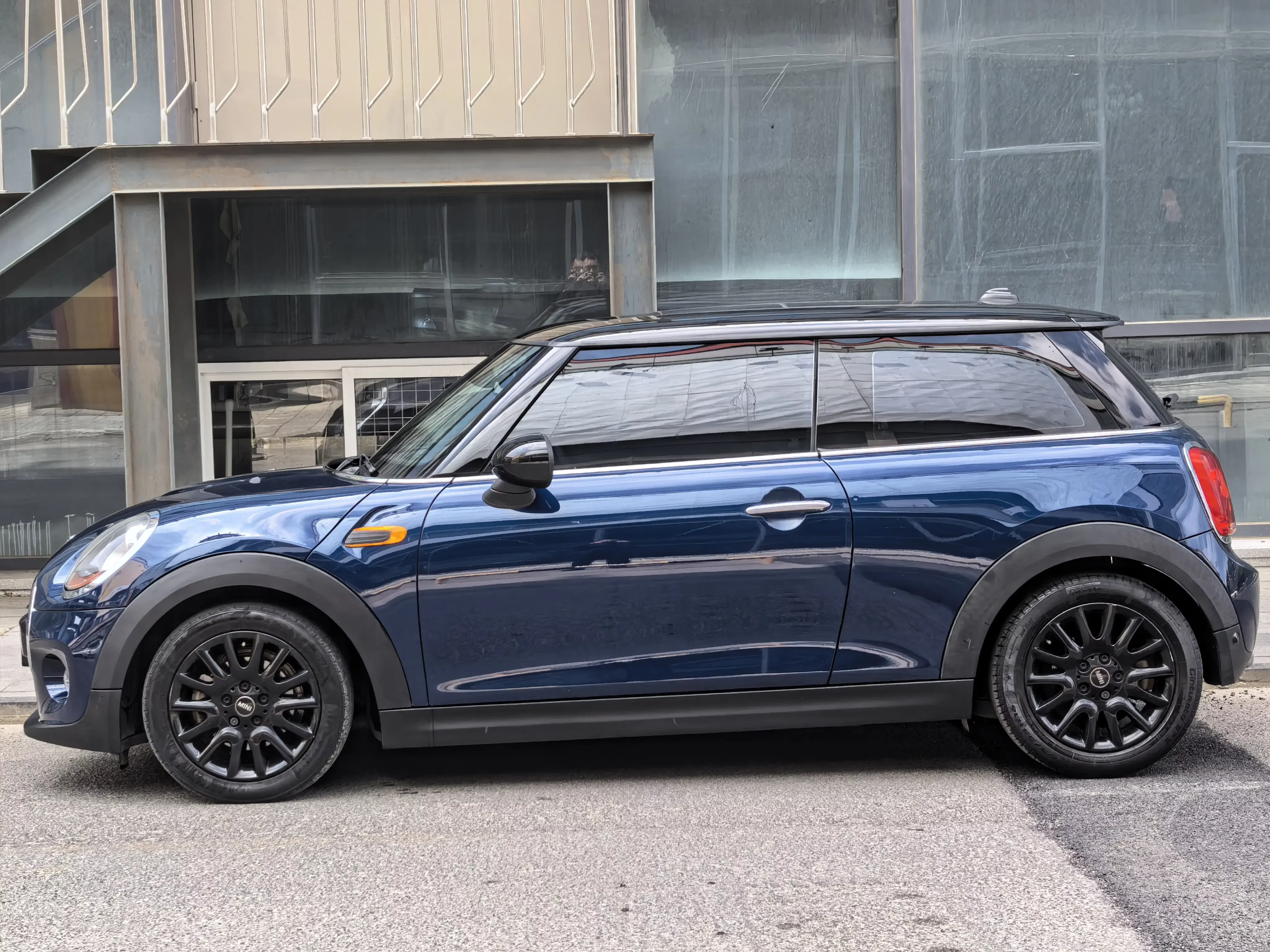 MINI 