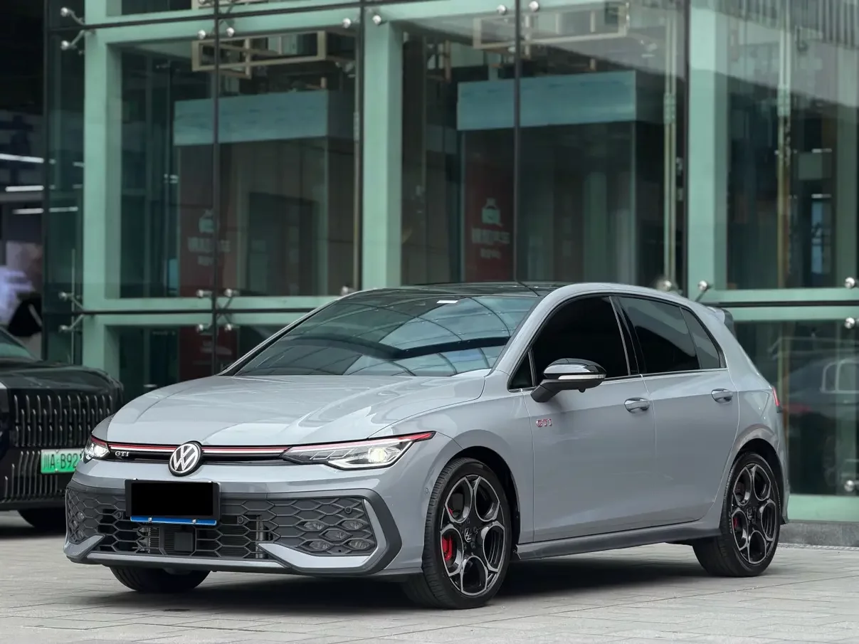 Volkswagen Golf GTI