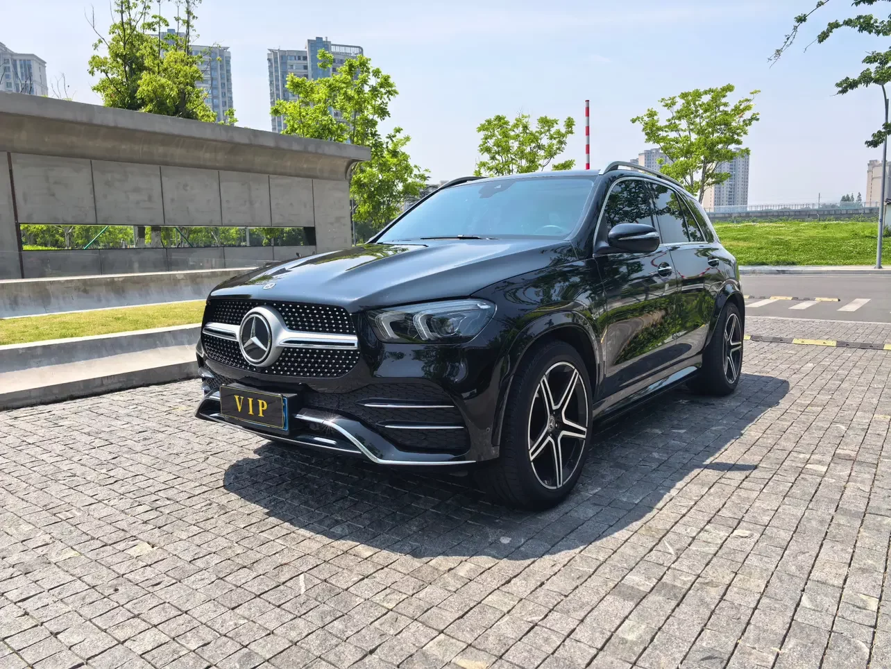Mercedes-Benz GLE (Imported)