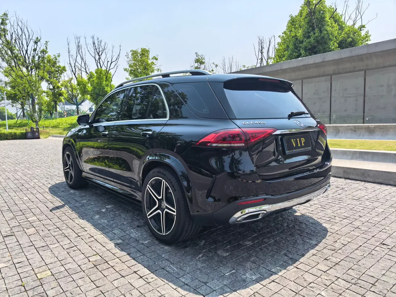 Mercedes-Benz GLE (Imported)