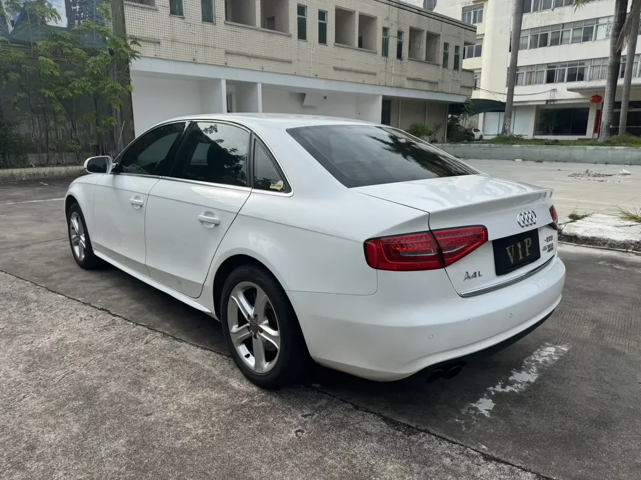 Audi A4L