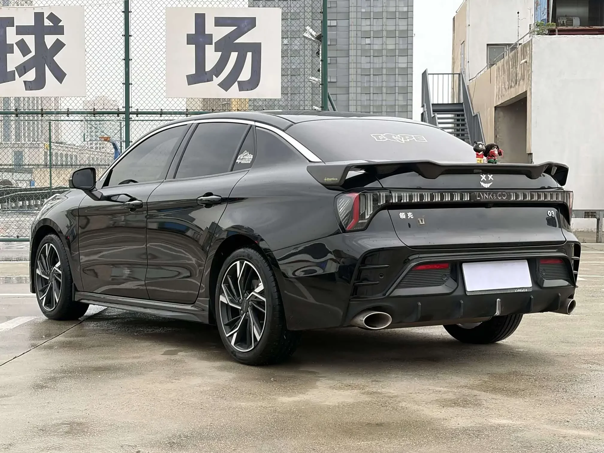 Lynk & Co 03