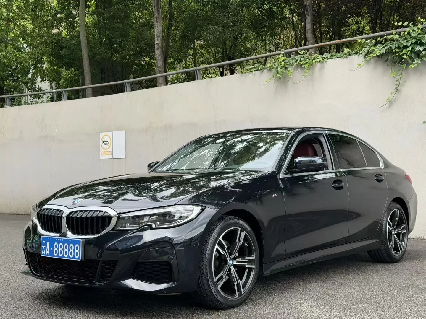 BMW 3-SERIES