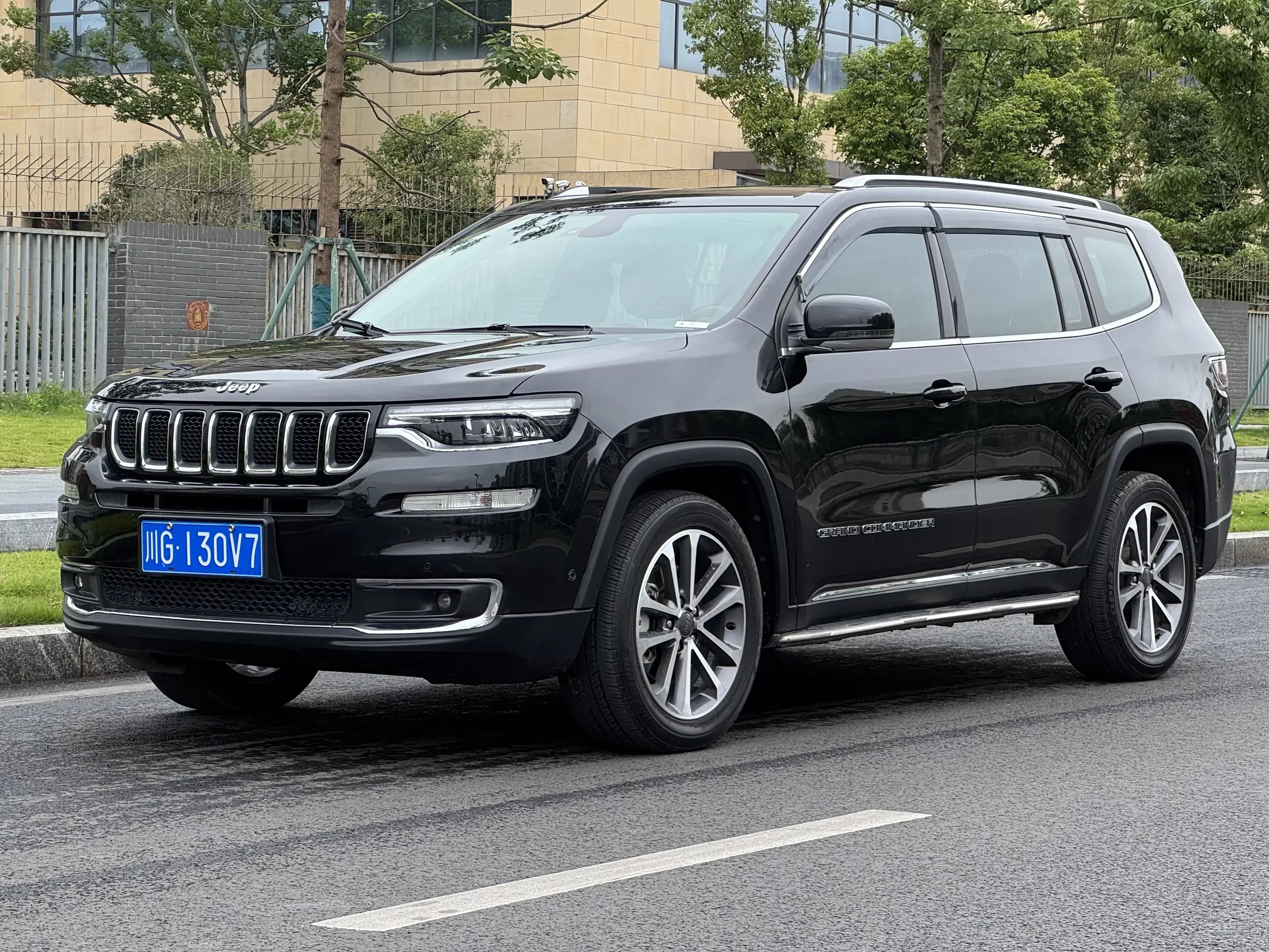Jeep grand commander