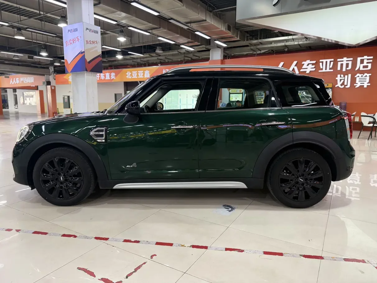 MINI COUNTRYMAN