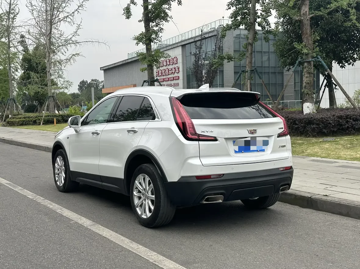 Cadillac XT4