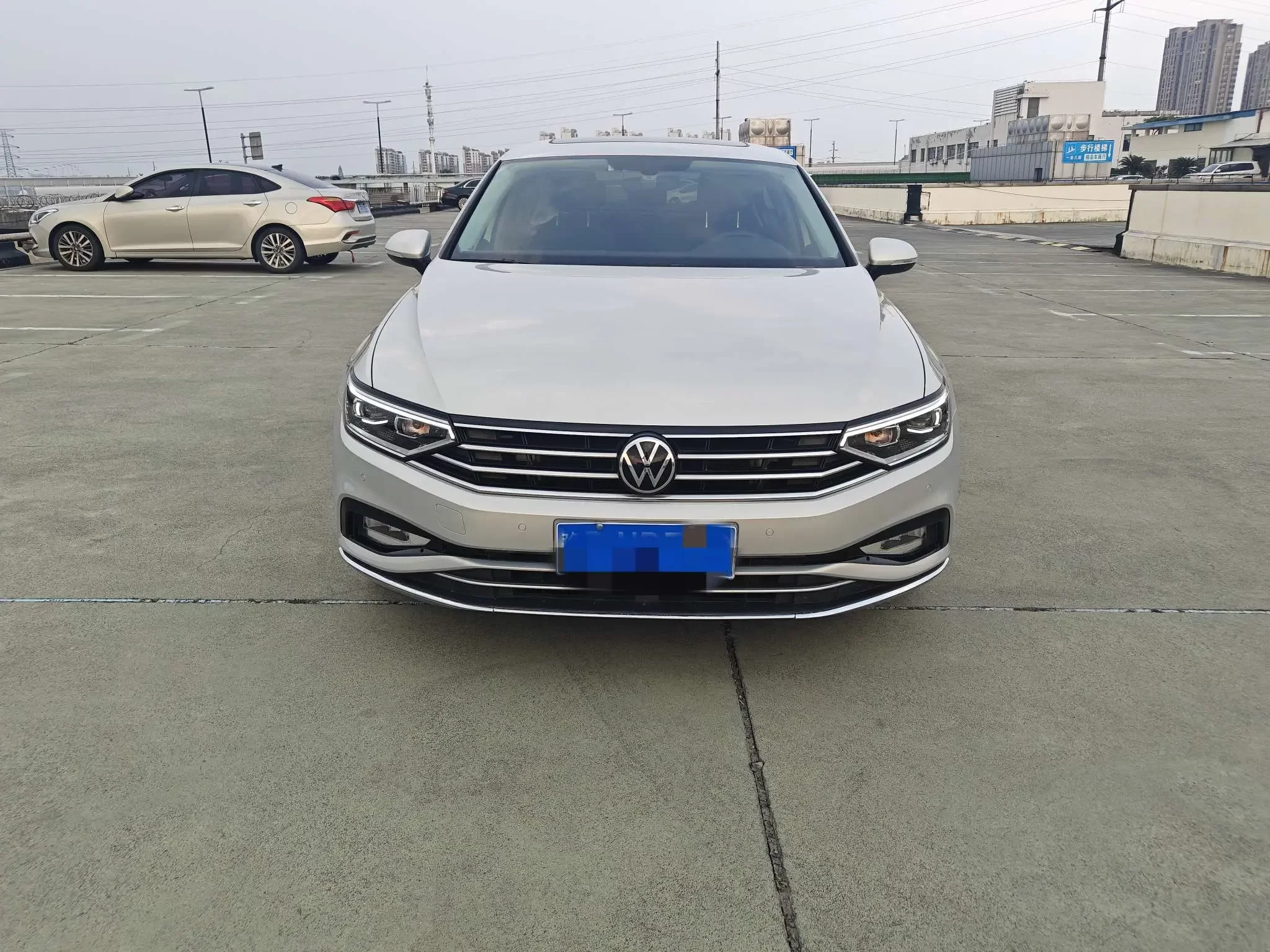 Volkswagen Magotan
