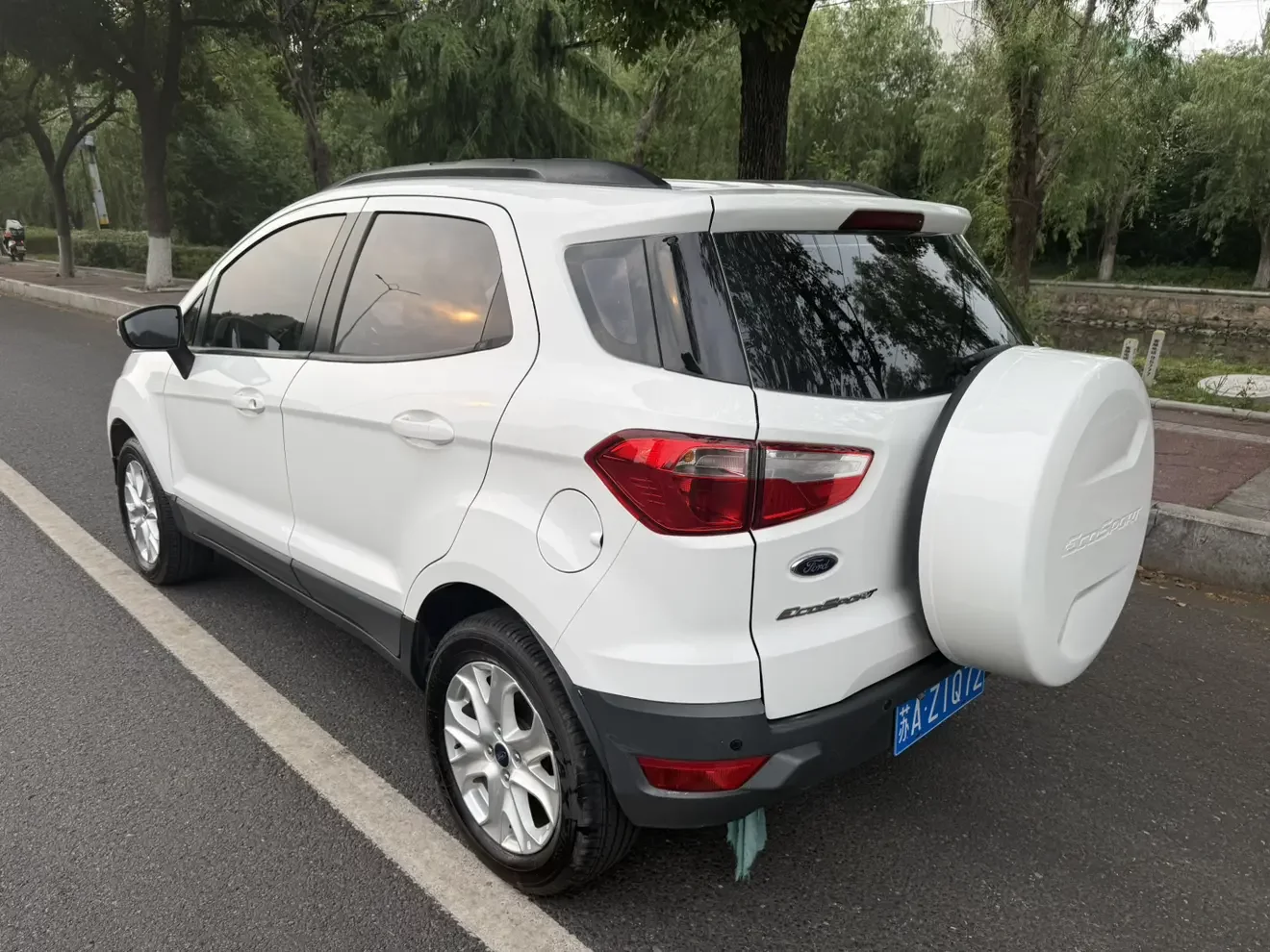 Ford Yibo