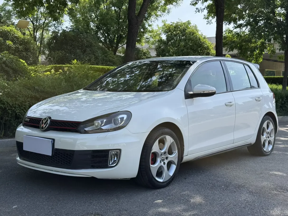 Volkswagen Golf GTI