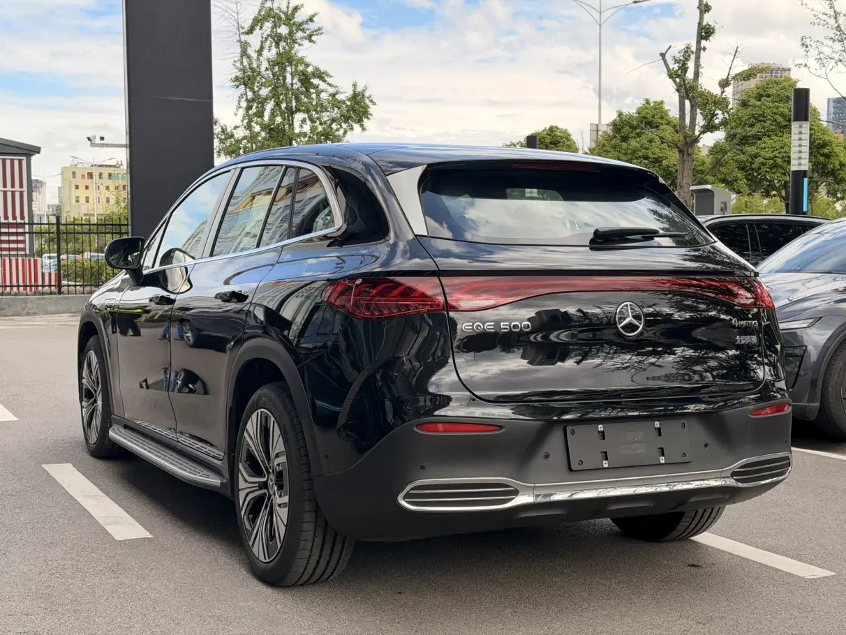 Mercedes-Benz EQE SUV