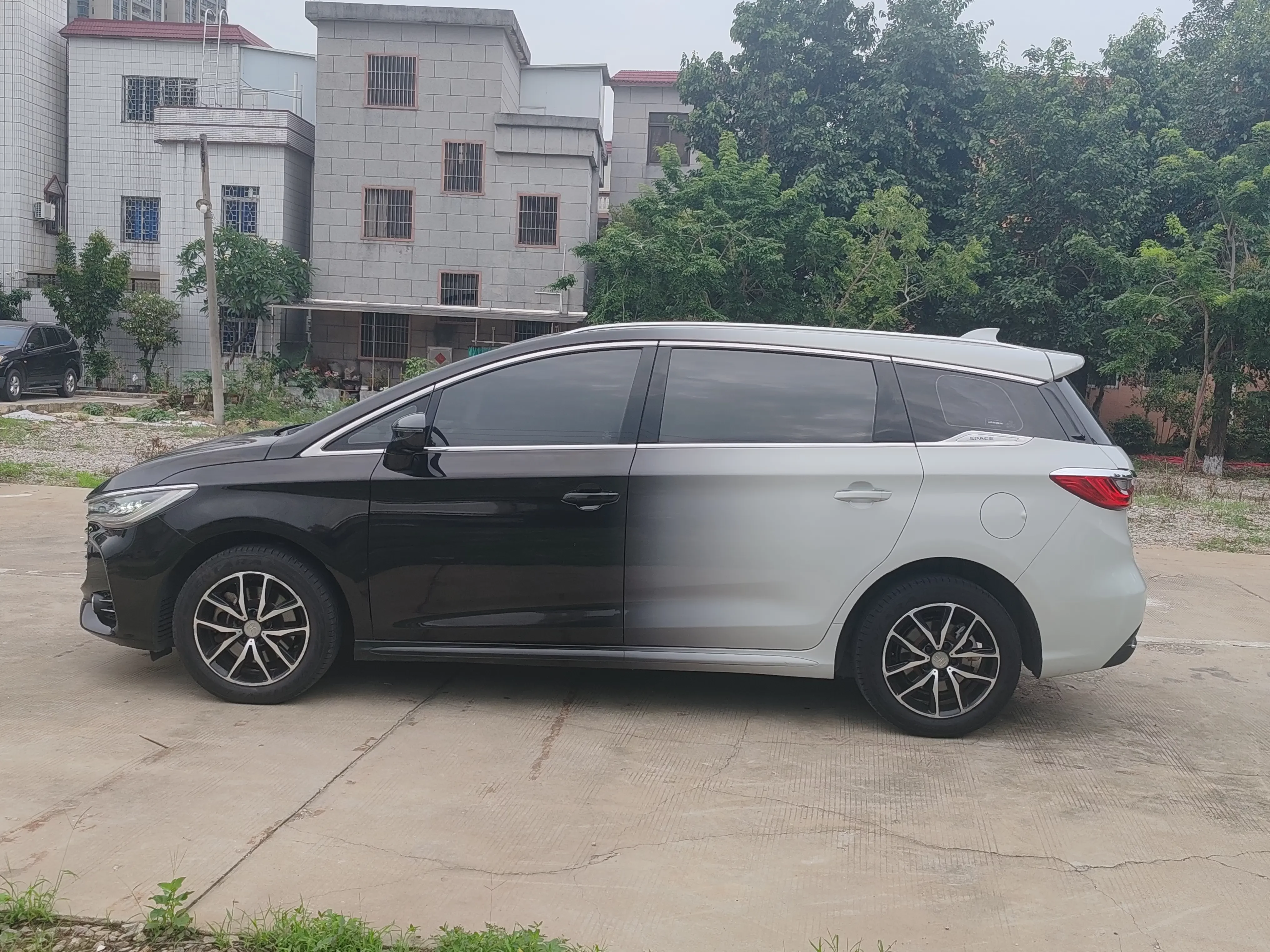 BYD Song MAX