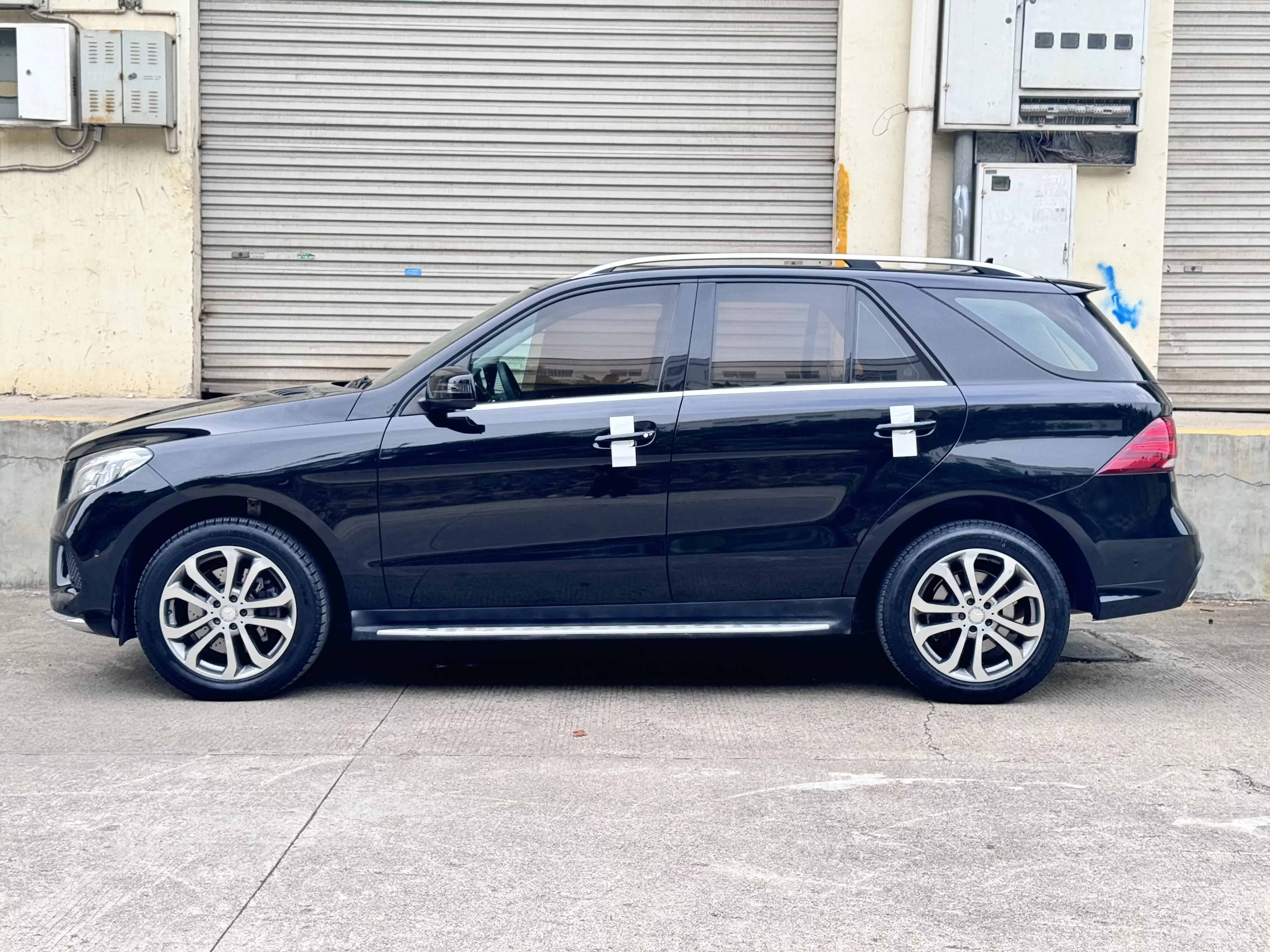 Mercedes-Benz GLE (Imported)