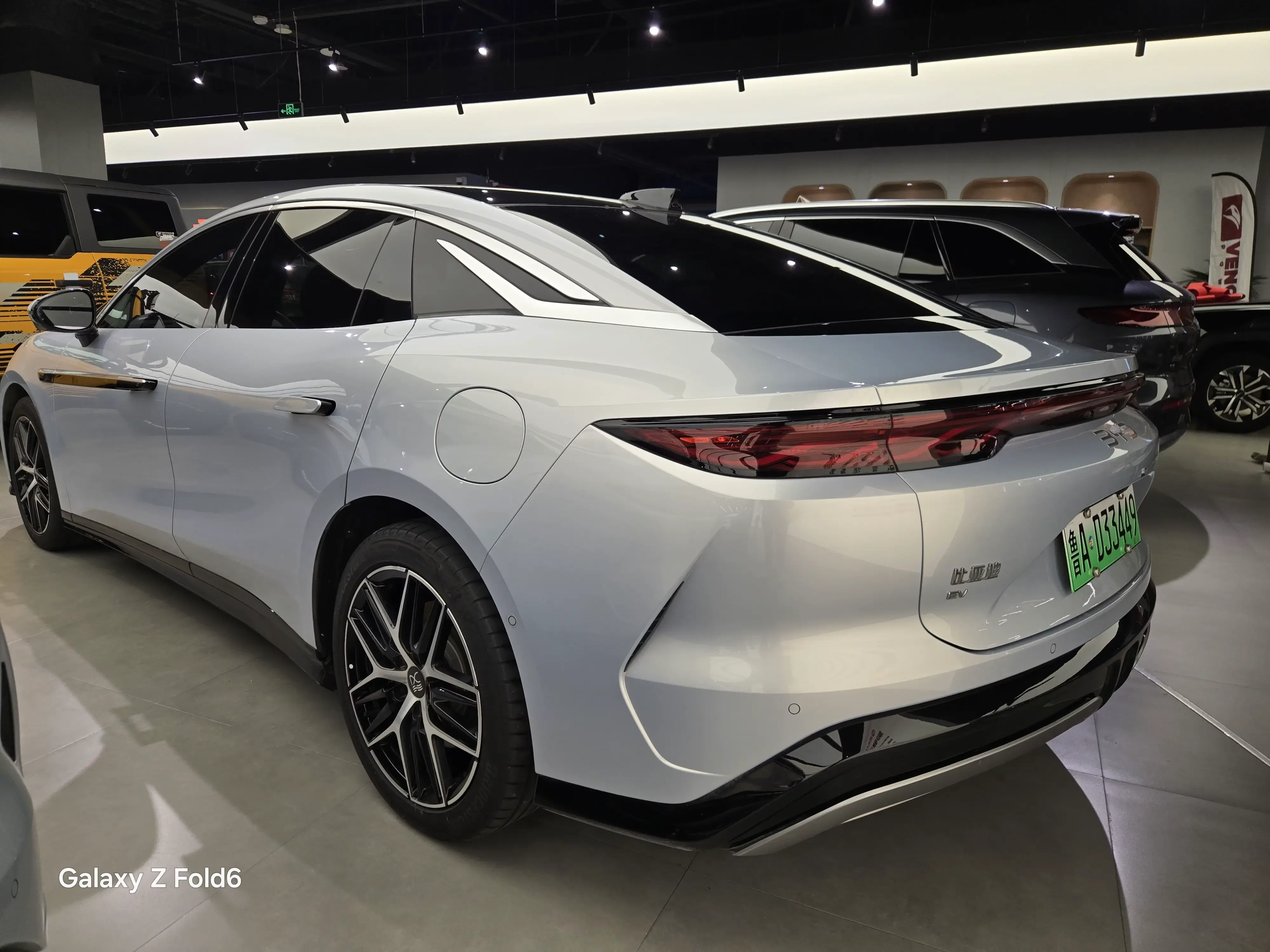 BYD Han L EV