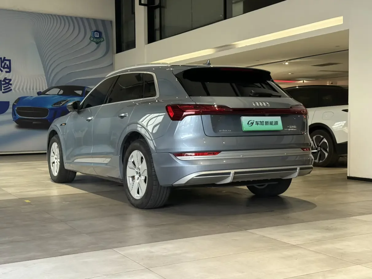 Audi e-tron