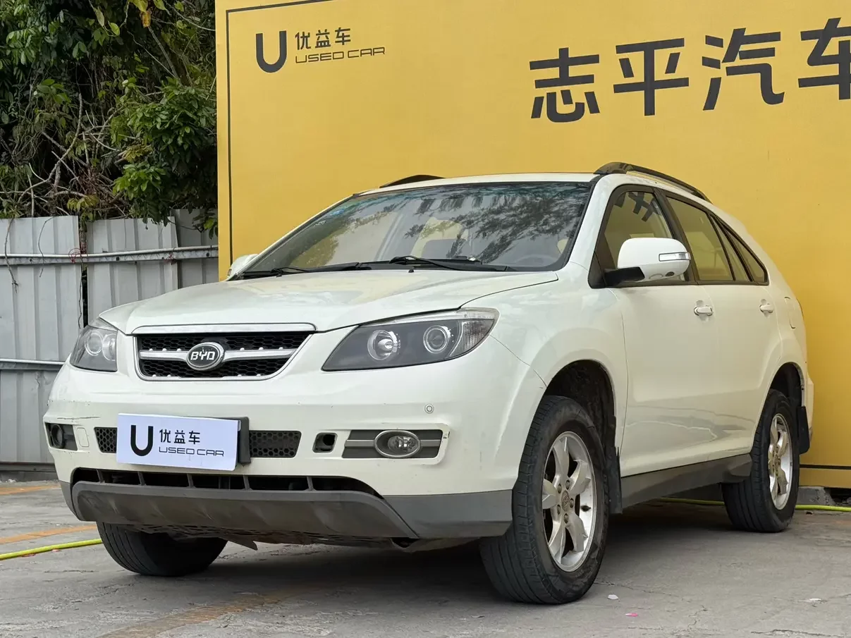 BYD S6