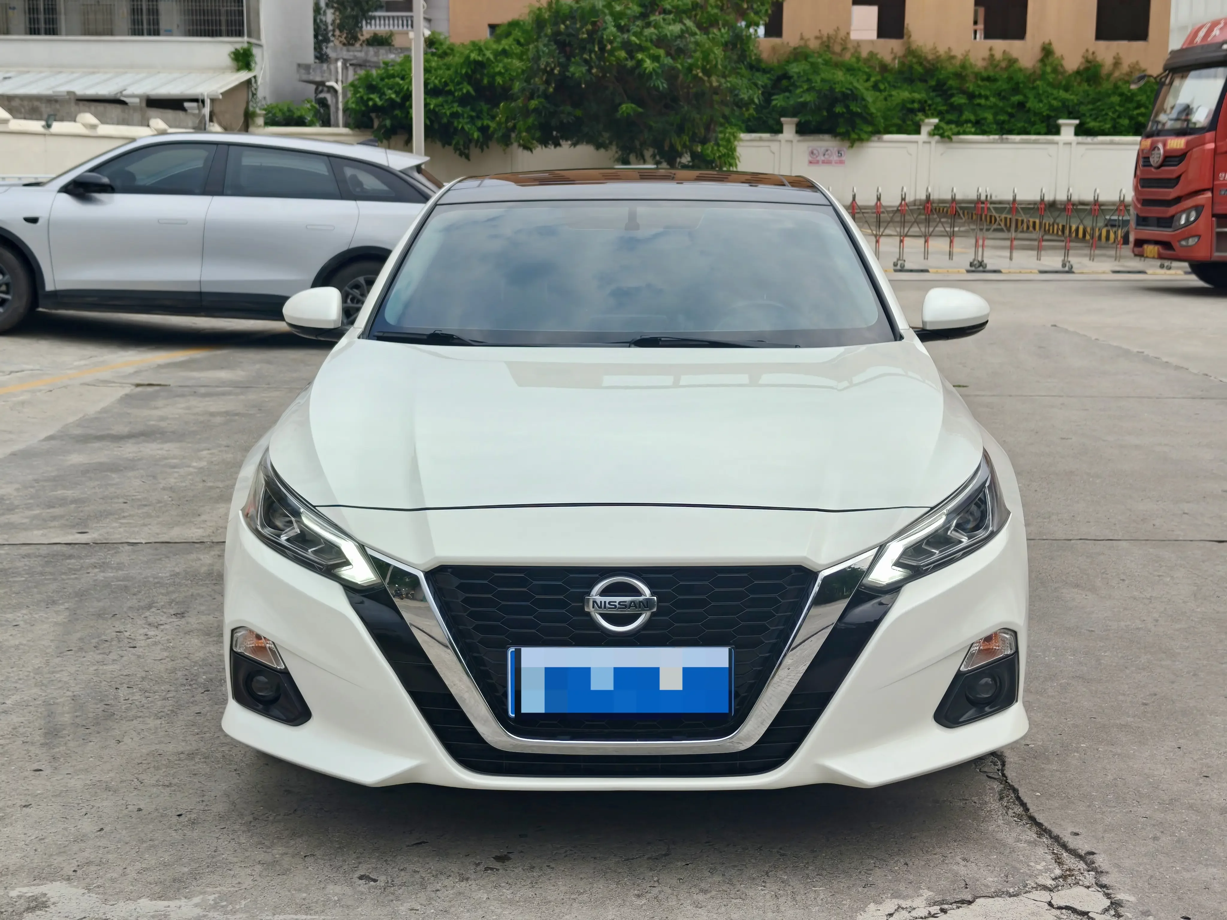 Nissan Altima
