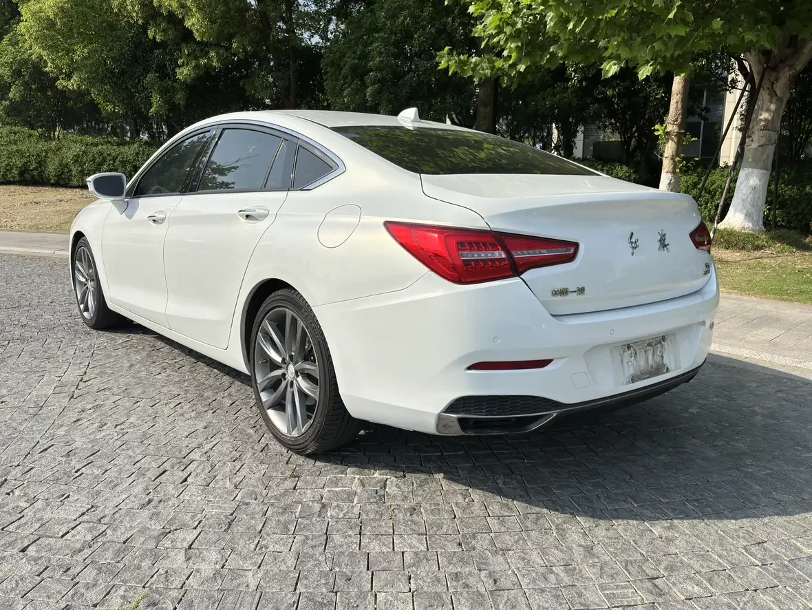 Hongqi H5 classic