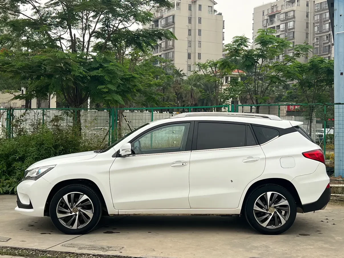 BYD Song