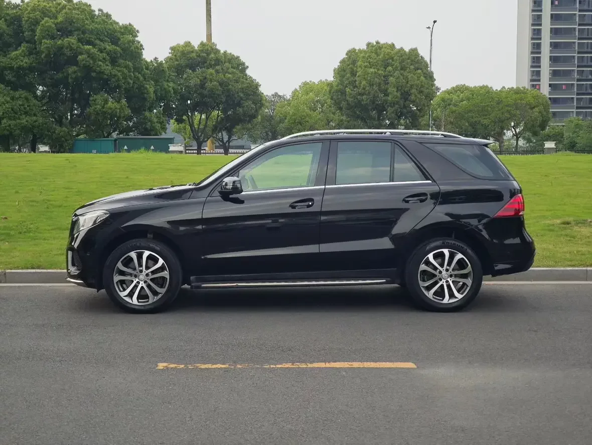 Mercedes-Benz GLE (Imported)