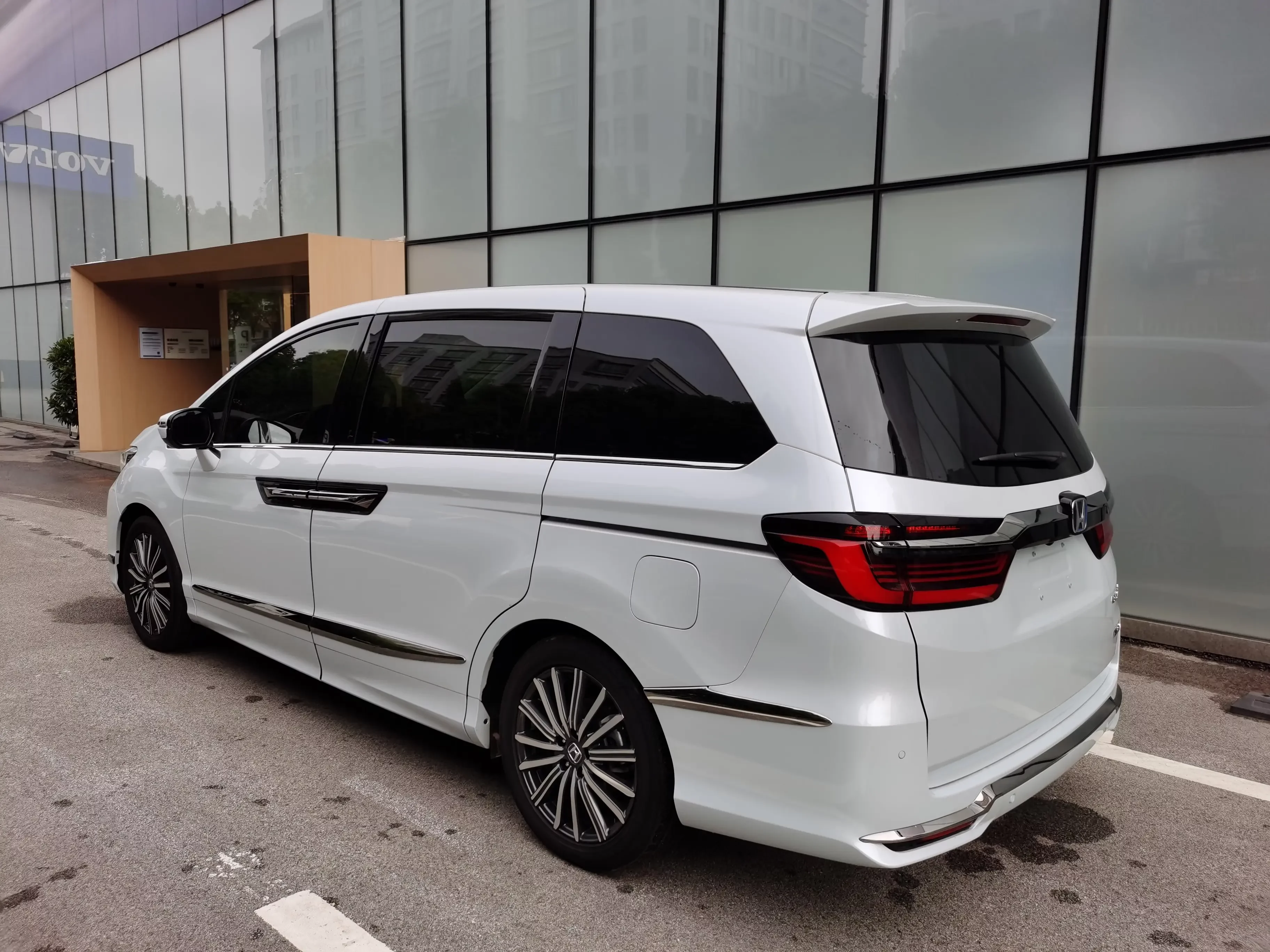Honda Elysion