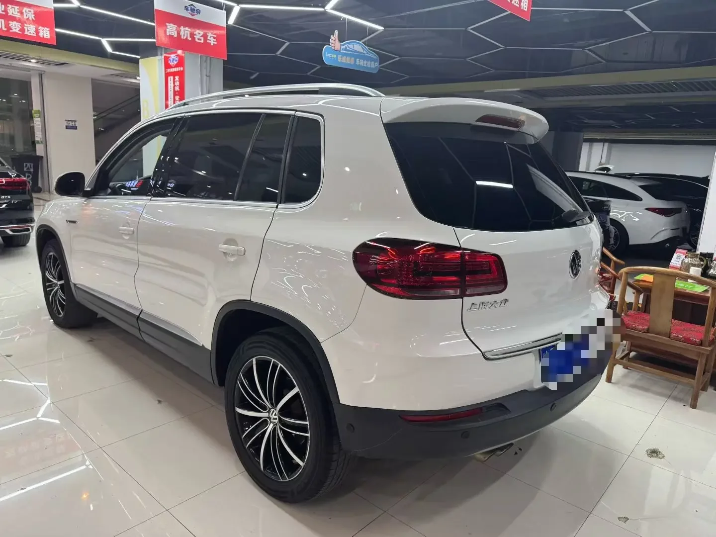 Volkswagen Tiguan (Tharu)