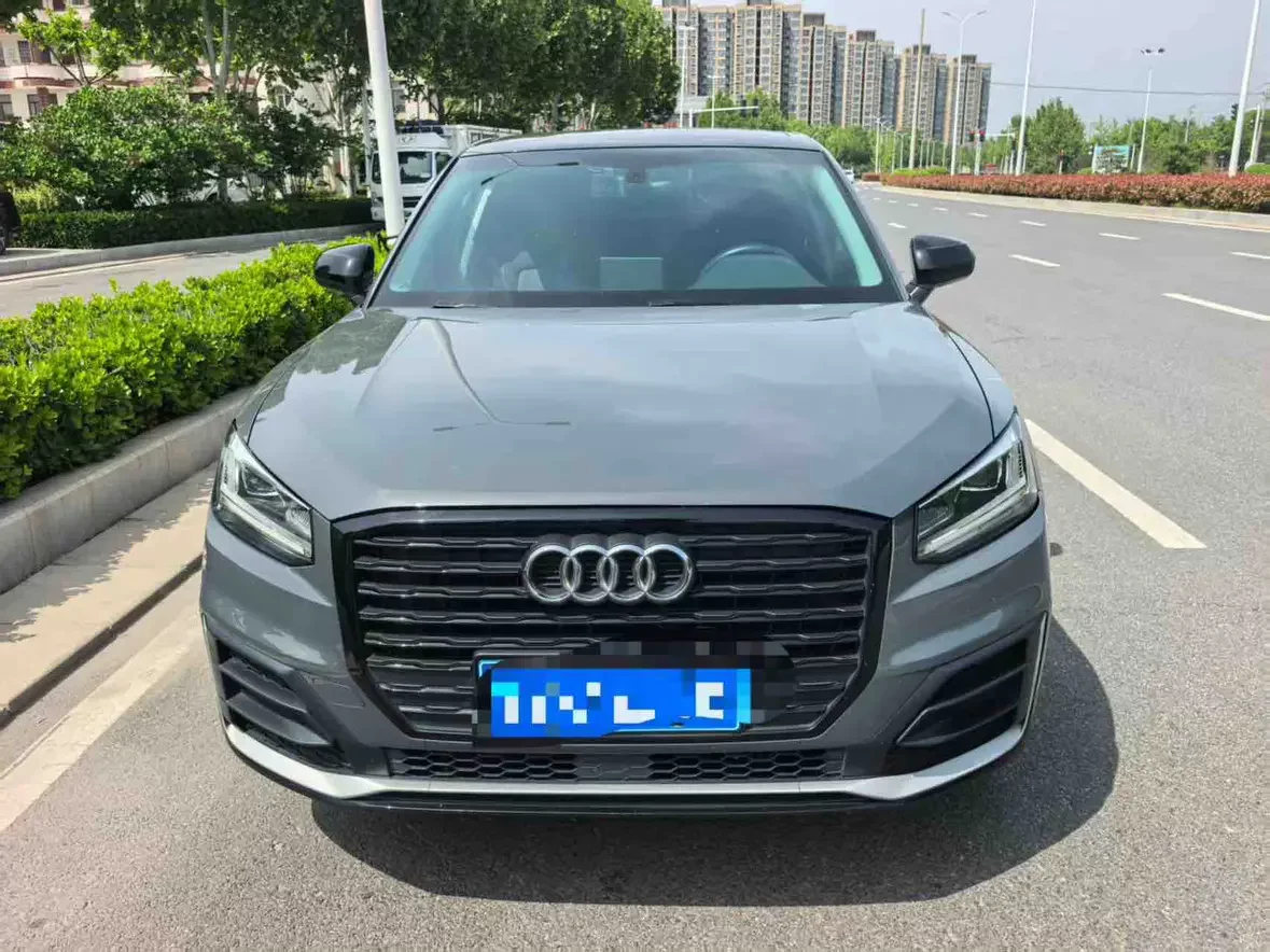 Audi Q2L