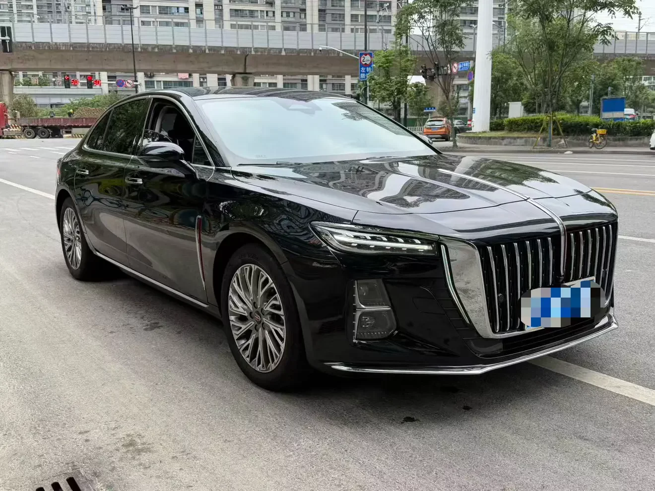 Hongqi H5