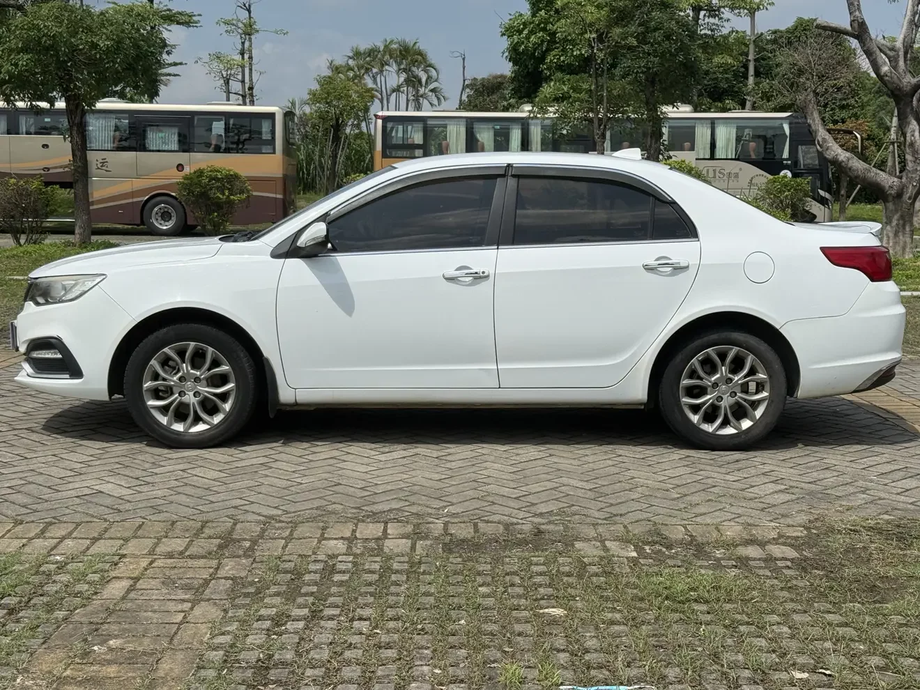 Geely Vision