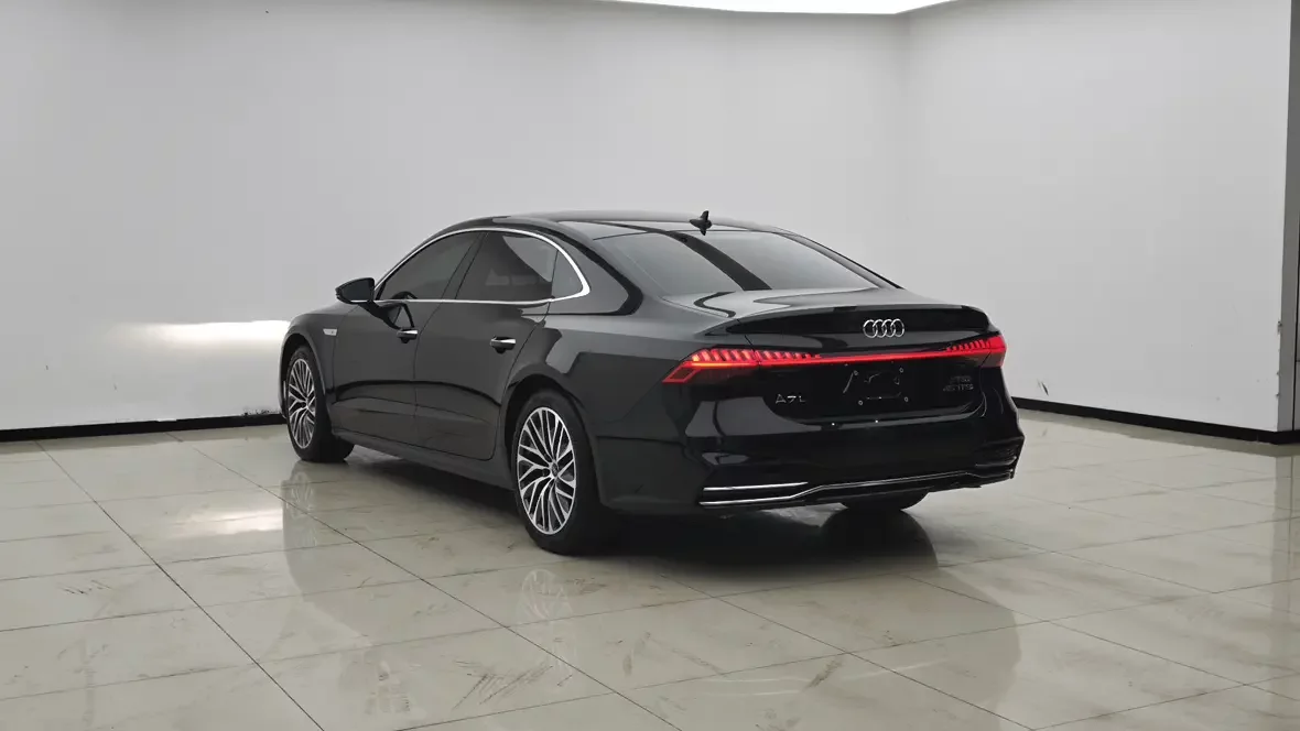 Audi A7L