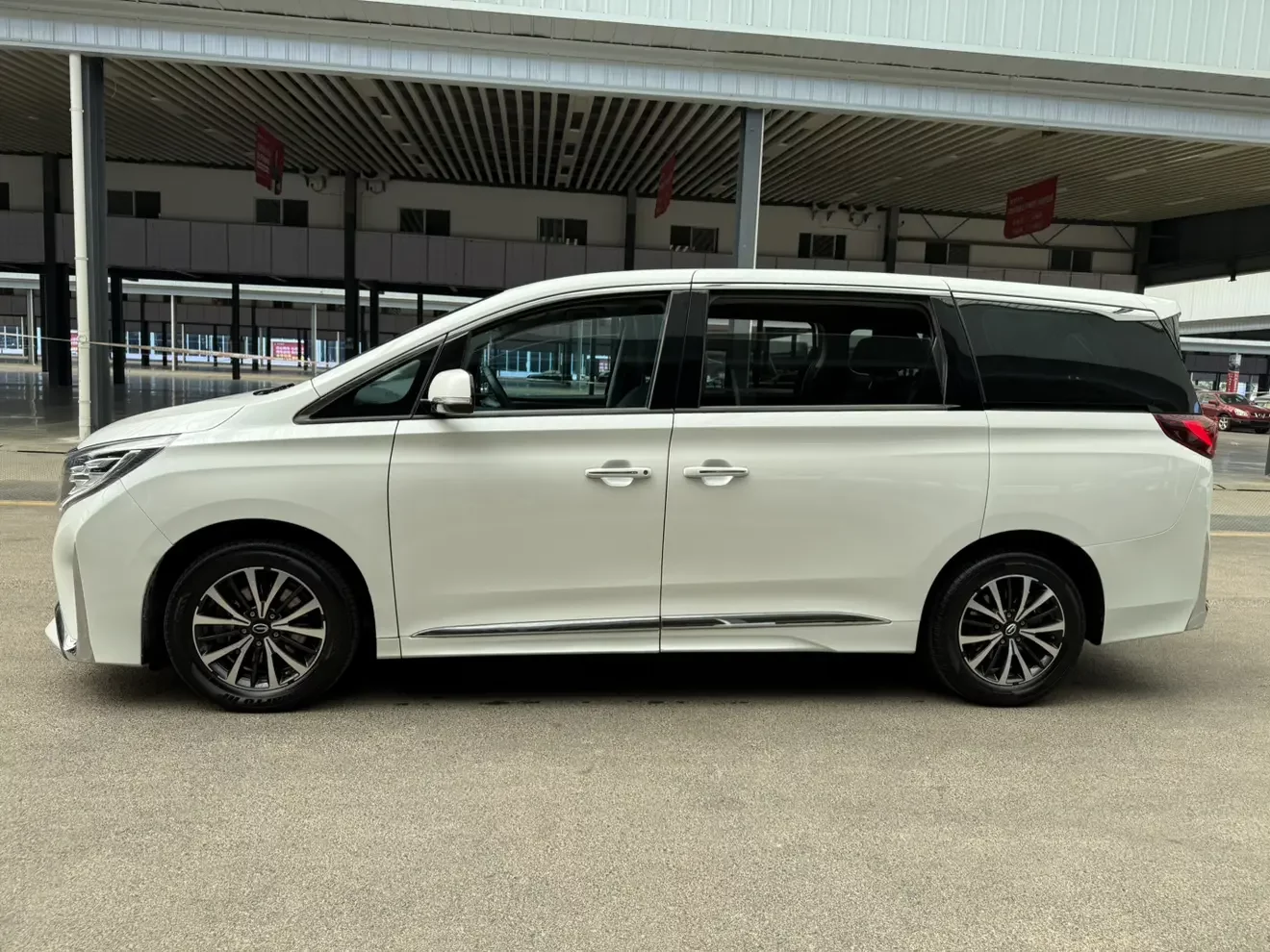 GAC Trumpchi M8