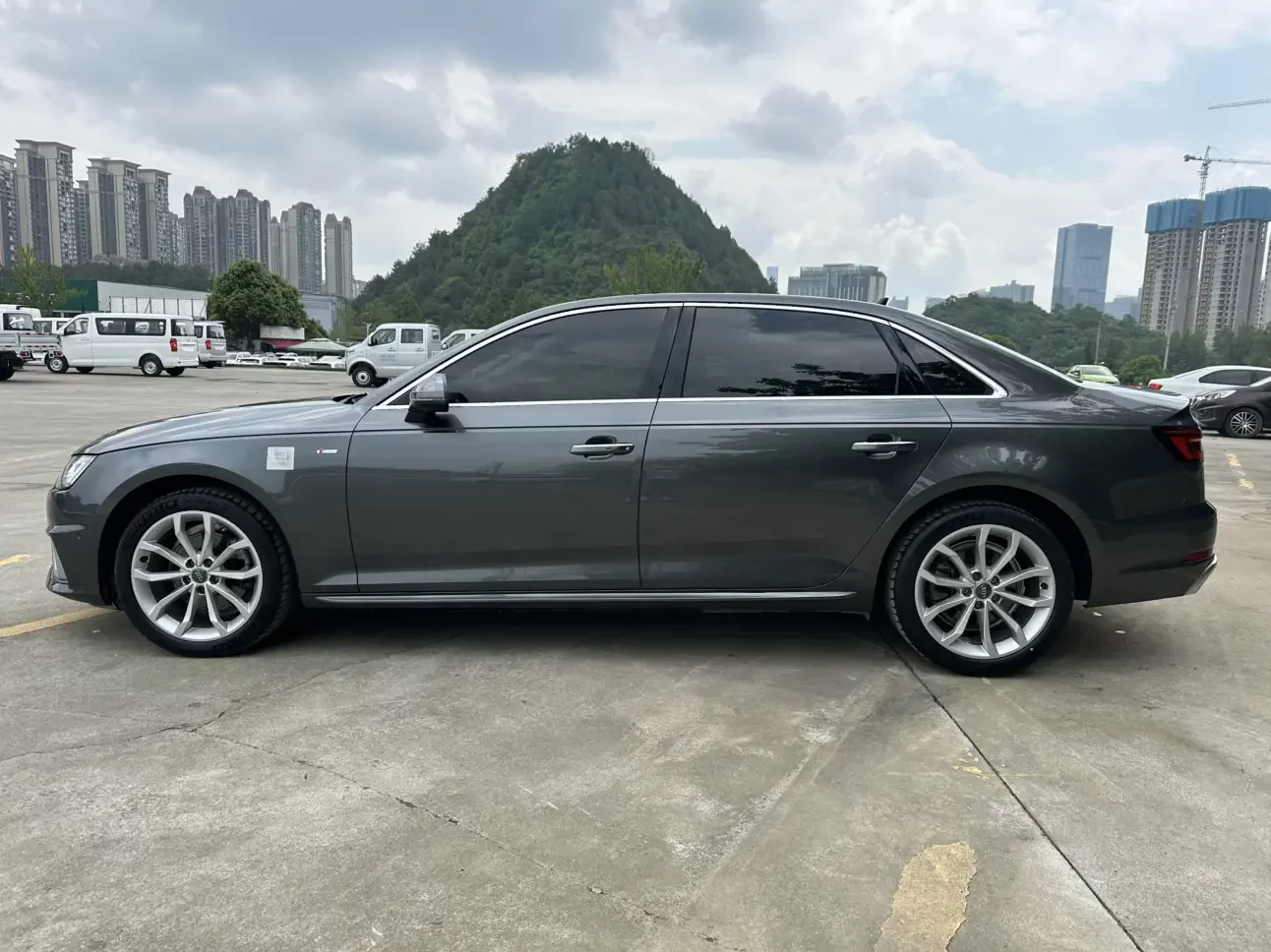 Audi A4L