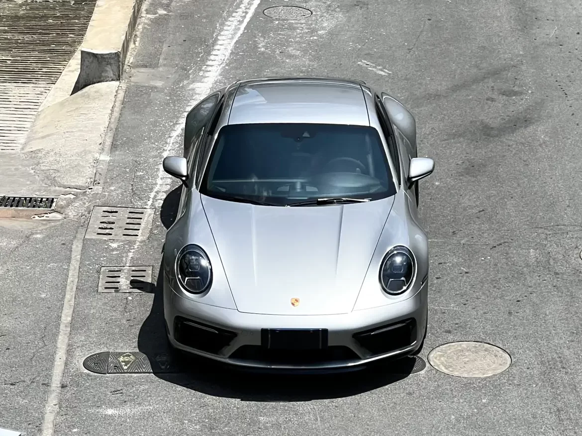 Porsche 911
