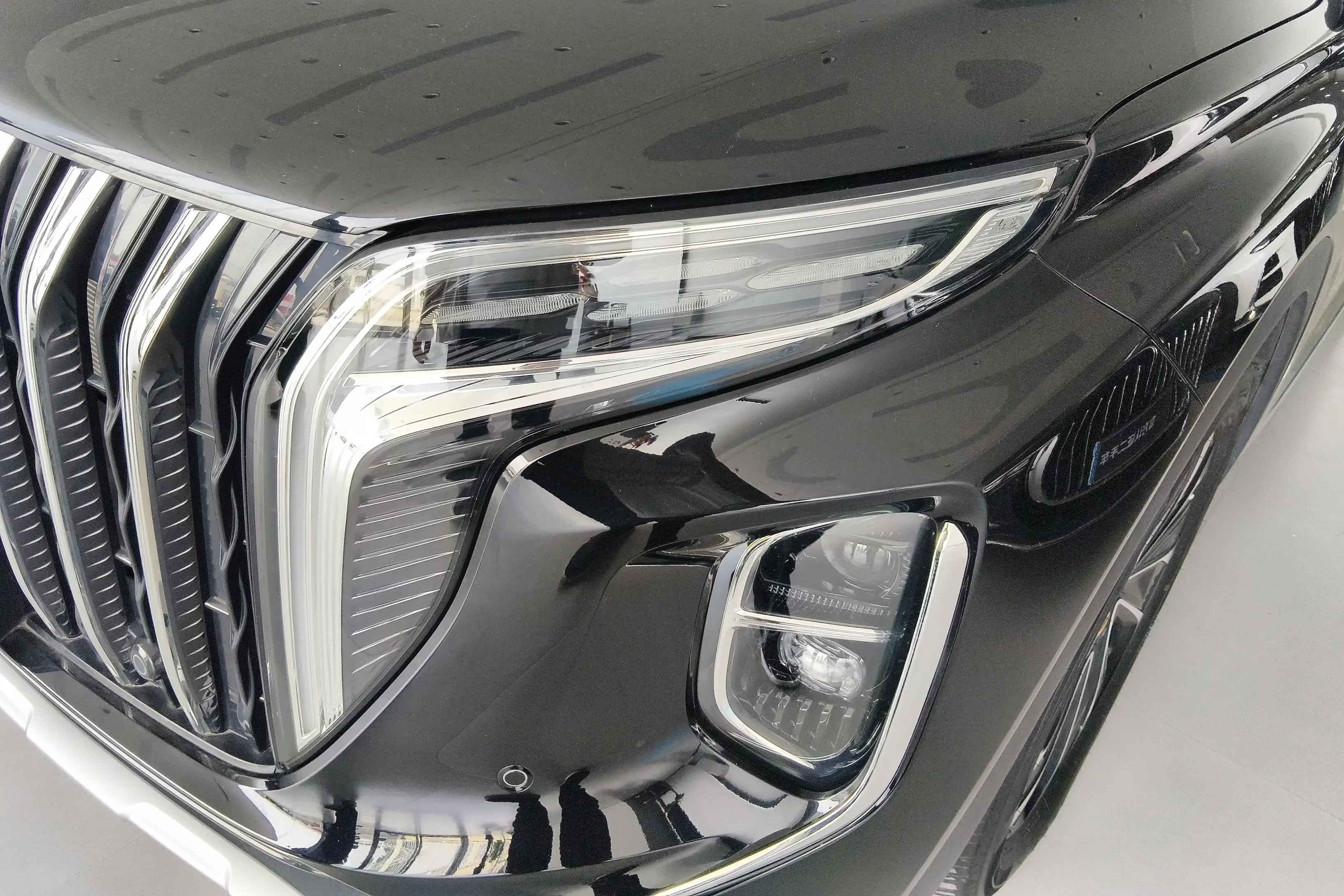Hongqi HS7 PHEV