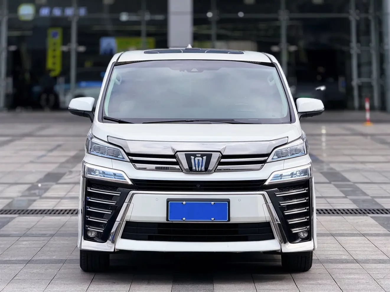 Toyota Crown Wellfire