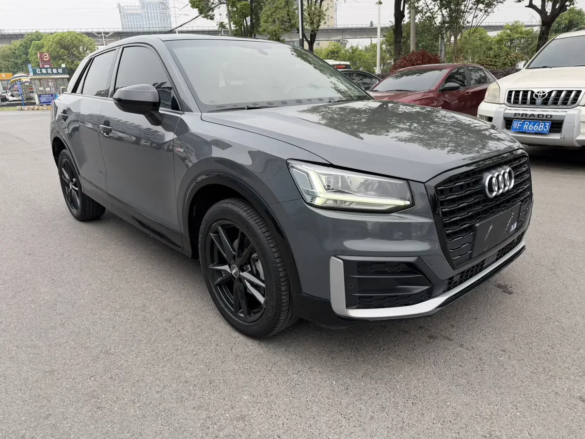 Audi Q2L