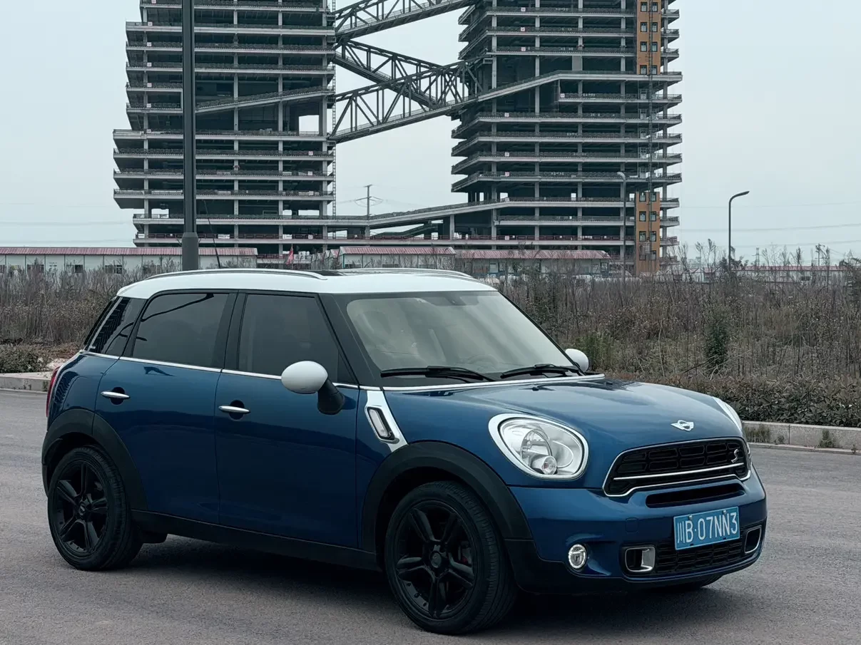 MINI COUNTRYMAN