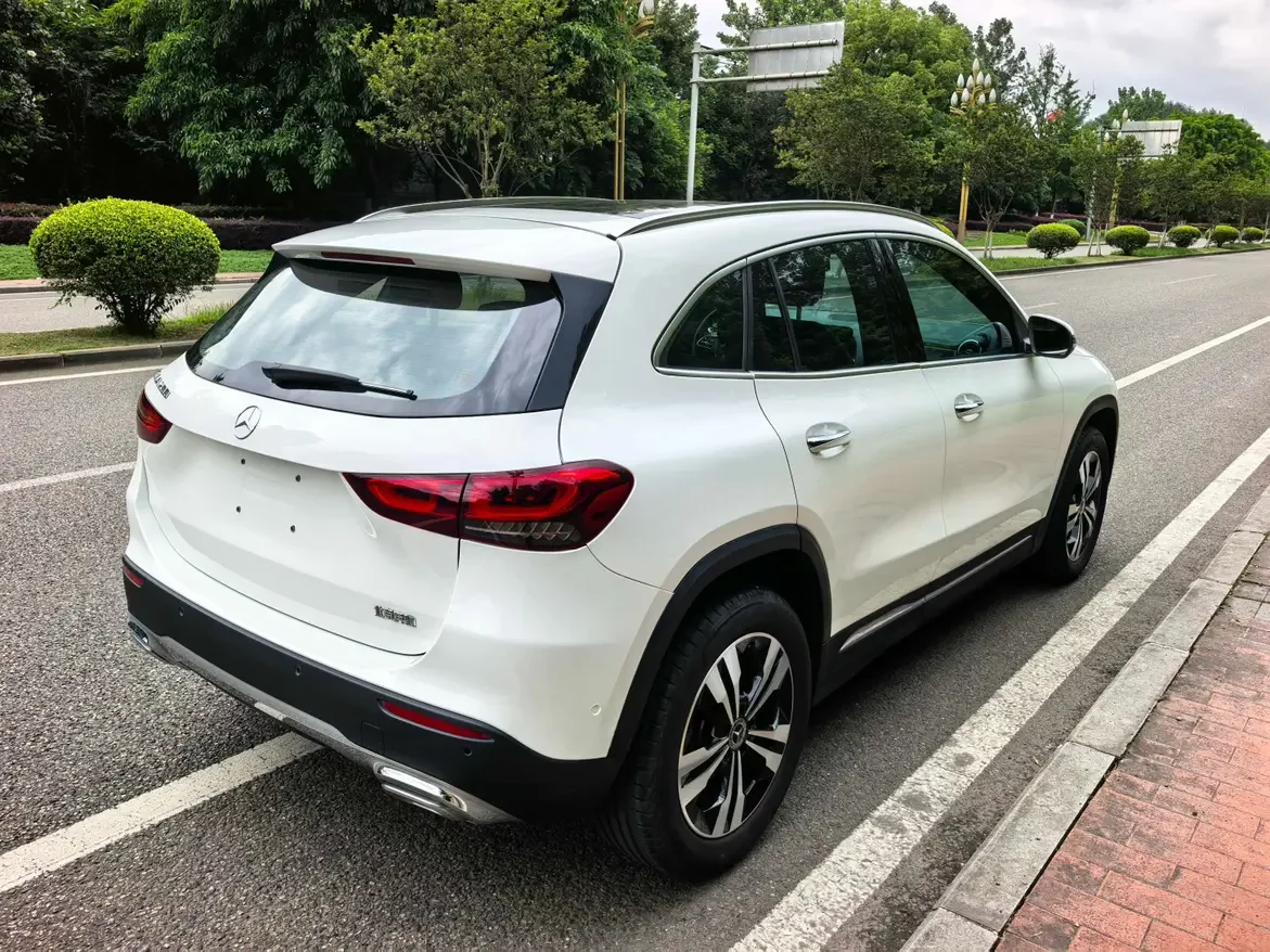 Mercedes-Benz GLA