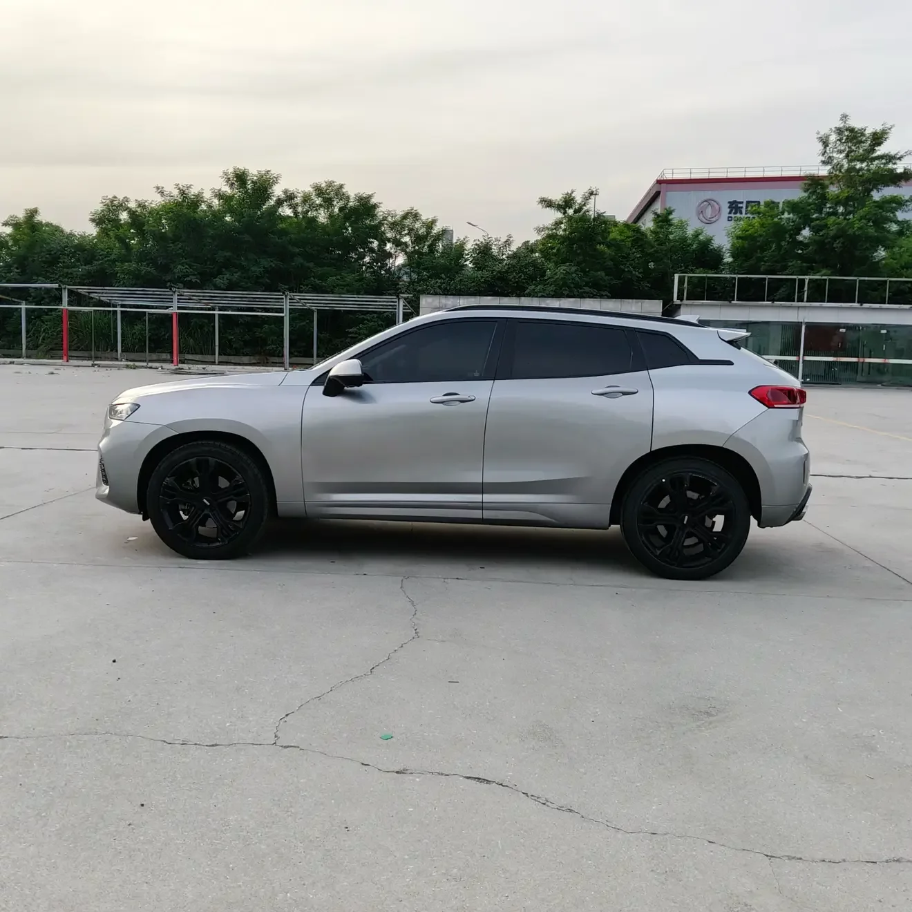Wey Wei brand VV7