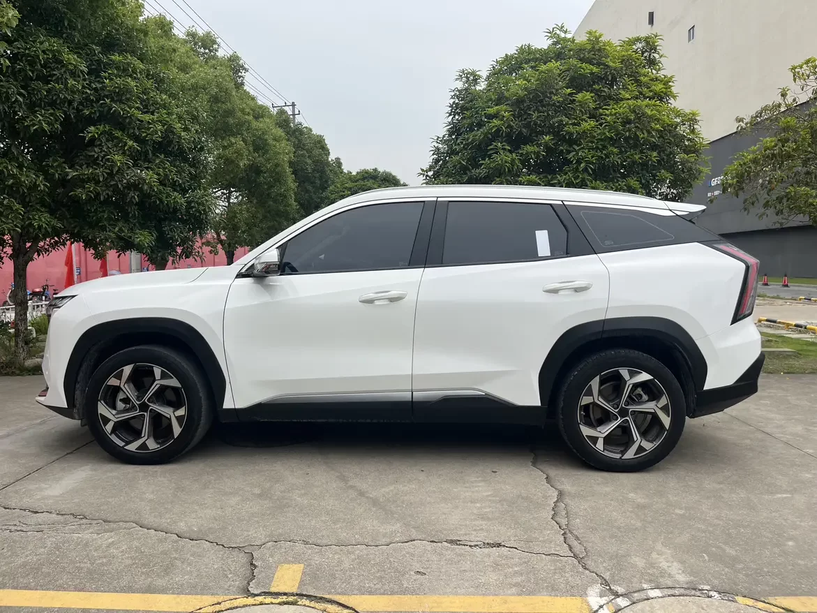 Geely Atlas L