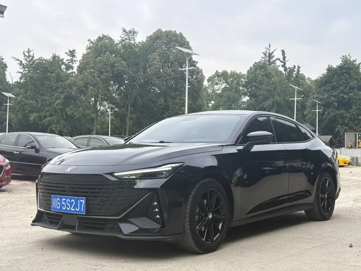 Changan UNI-V  из Китая