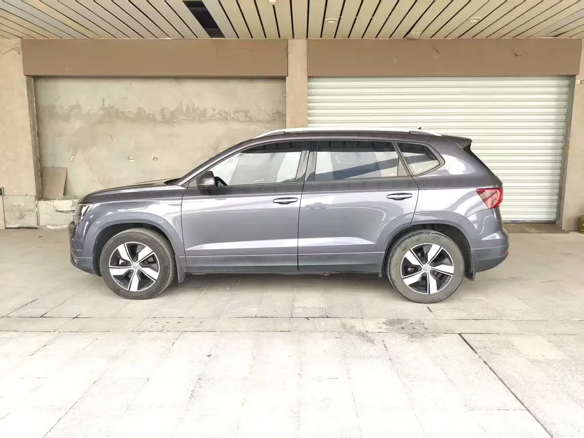 Volkswagen Tharu