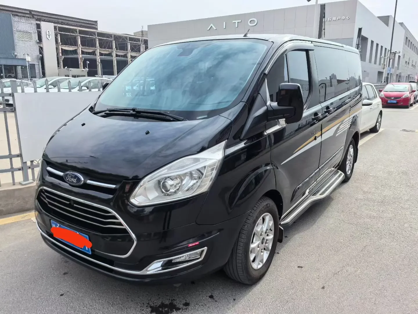 Ford Toureo