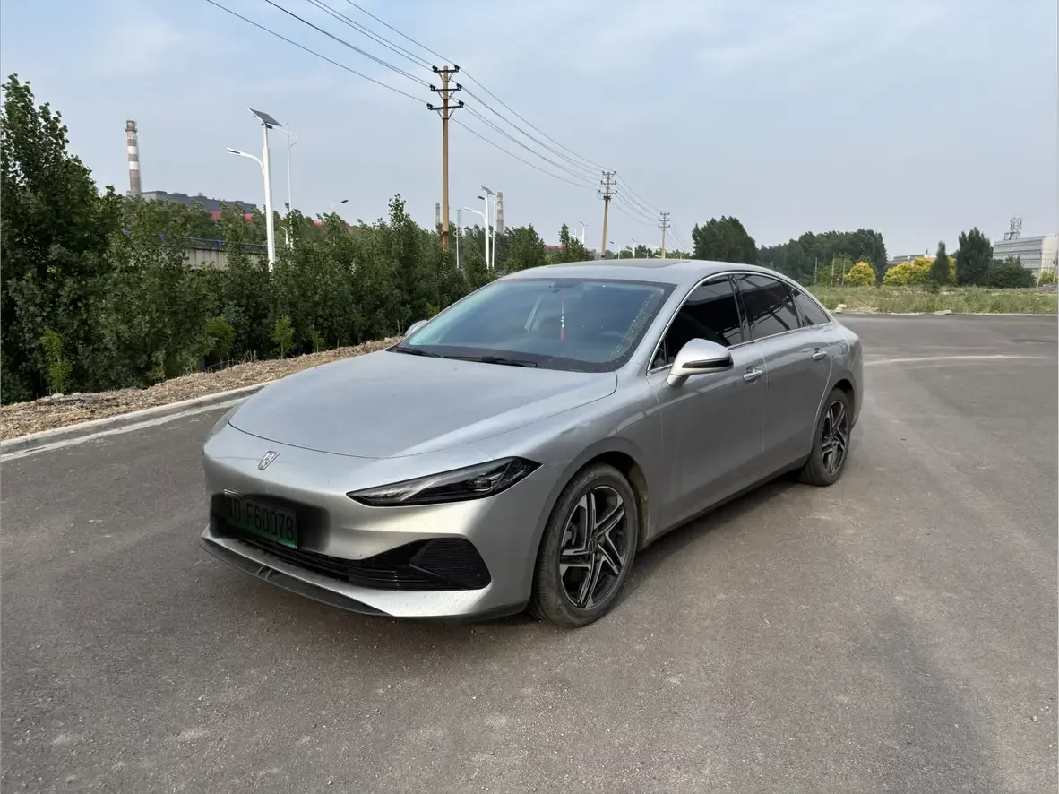 Roewe D7 DMH