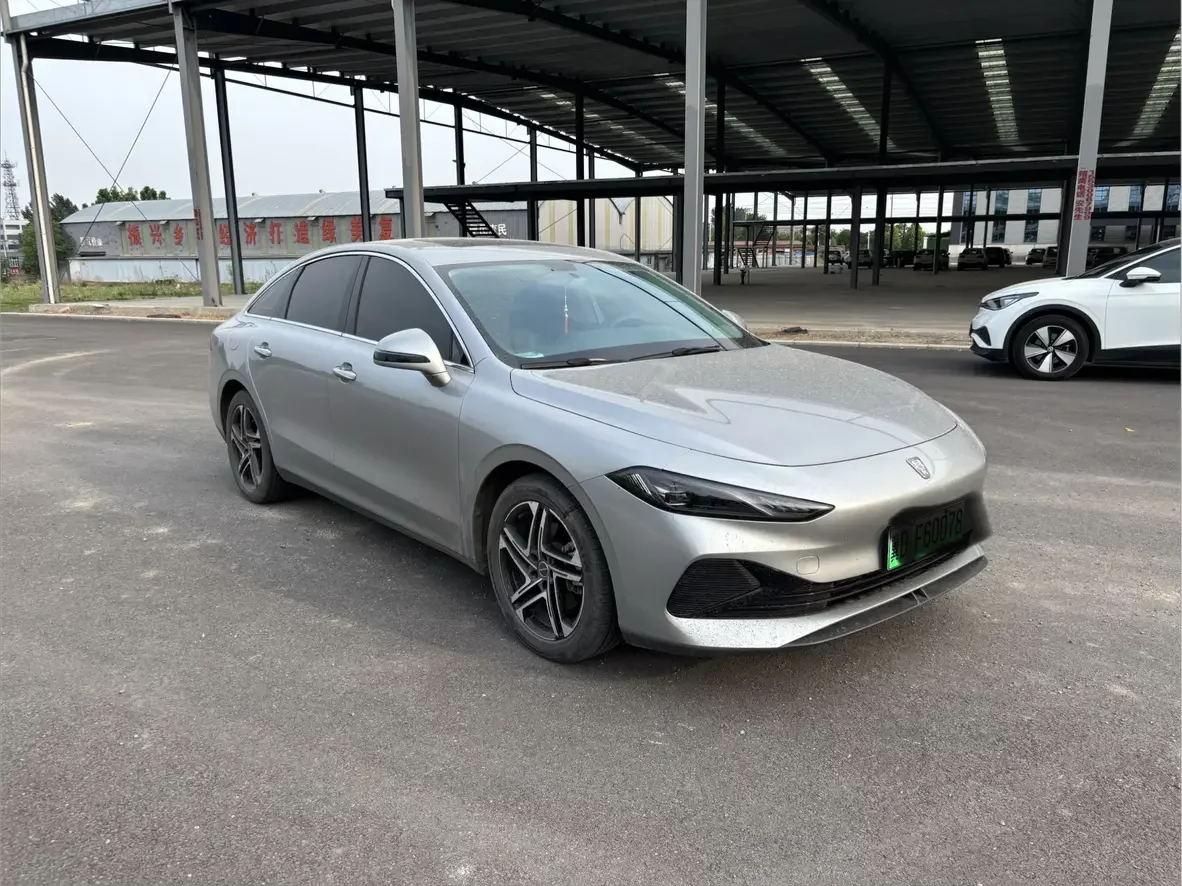 Roewe D7 DMH